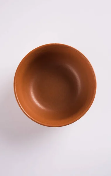 Tigela Terracota Vazia Tigela Sopa Barro Marrom Isolada Branco — Fotografia de Stock