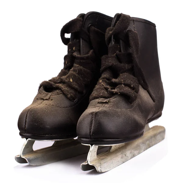 Par de viejos patines de hielo polvorientos negros — Foto de Stock
