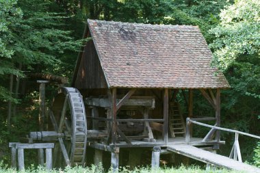eski ahşap fırıldak