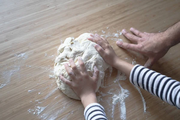 Sidovy Närbild Porträtt Kaukasiska Barn Händer Med Avskalad Skjorta Arbetar — Stockfoto