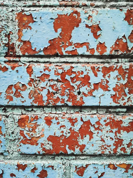 旧的纹理开裂红砖墙 旧的蓝色纹理开裂和开裂的秋天破坏 为设计而改进壁面纹理 裂开的色彩背景 — 图库照片
