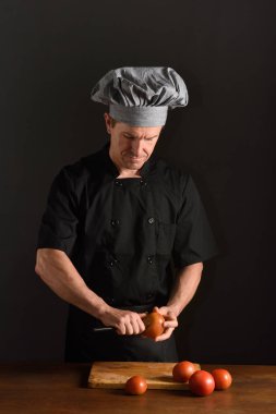 siyah üzerine domates Dilimleme Şef