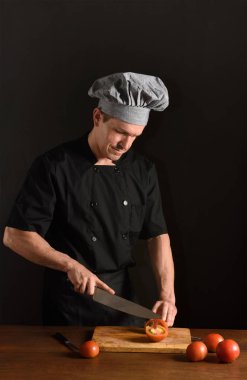 siyah üzerine domates Dilimleme Şef