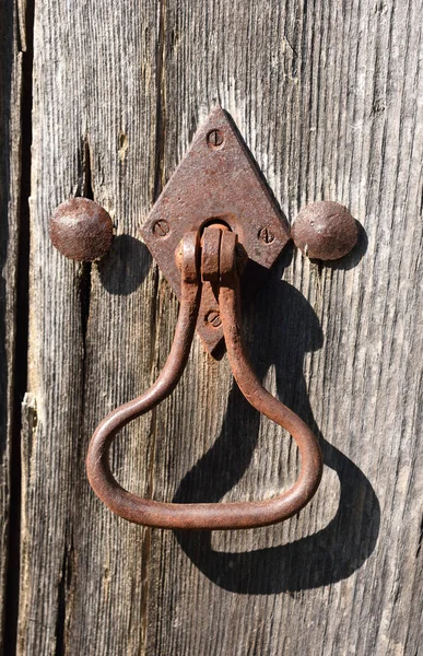 Крупним планом старий doorknob — стокове фото