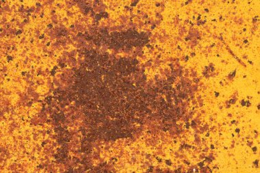 Paslı bir demire yaklaş