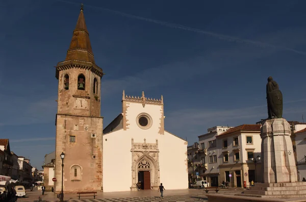 Iglesia de San Juan Bautista y Plaza de la República — Foto de Stock