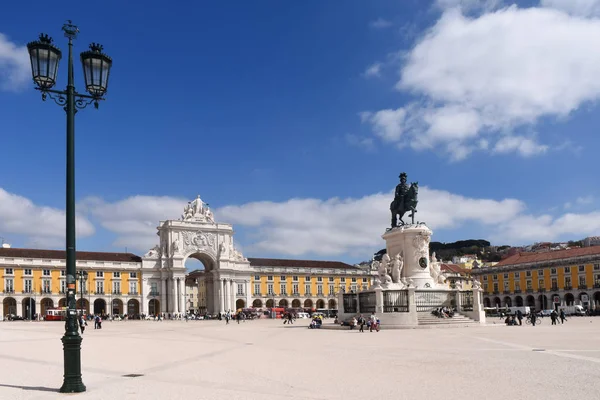 Lizbon, Portekiz 'deki ticaret meydanı.