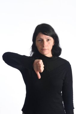 başparmak olan kadın