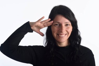 Kadın bir askeri greet yapma