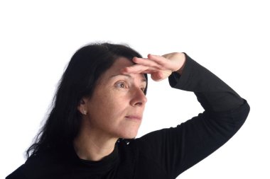 El ile alnına arayan kadın