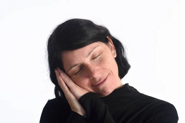 Mujer durmiendo en blanco — Foto de Stock