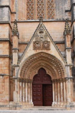 Santa Maria Victoria Batalha, Ce de manastır giriş