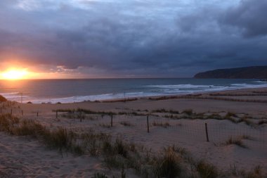 Günbatımı Guincho beach, doğal Park Sintra ve Cascais, Lisboa Region, Portekiz