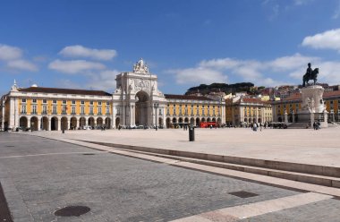 Lizbon, Portekiz 'deki ticaret meydanı.