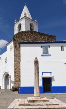 Kapı Kalesi ve Alentejo Redondo Köyü Kilisesi