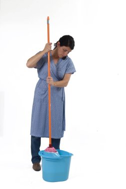 Temizlikçi kadın beyaz