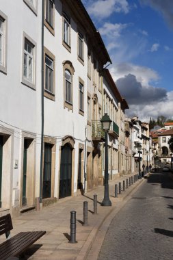 Sokakta şehir merkezi ve Braganca, Tras-os-Montes, Portekiz