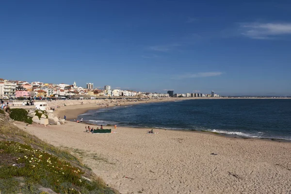 Byn och stranden Buarcos, Figueira da Foz, Portugal — Stockfoto