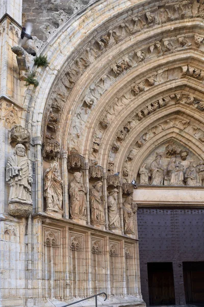 Entrance of the gothic cathedral of Santa Maria in Castello d Em — Stock Photo, Image