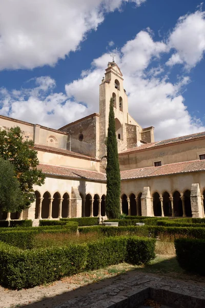 Klášter Nuestra Senora de la Soterrana, Santa Maria la Real de Nieva, středisko provincie Segovia, Kastilie-León, Španělsko — Stock fotografie