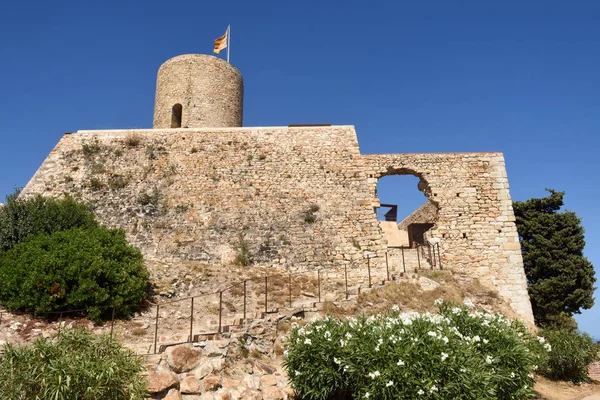 Castillo de Sant Joan en la localidad de Blanes, Costa Brava, Girona prov — Foto de Stock