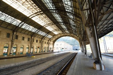 Tren İstasyonu, Portbou, mimari Girona Eyaleti, Catalonia, İspanya demir