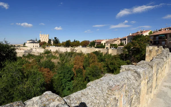 Hradby města Segovia, Castilla Leon, Španělsko — Stock fotografie