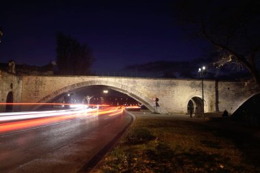 Araba trafik Pont Saint Benezet Avignon, Fransa