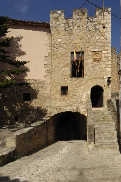 Mittelalterlicher Turm von alpunete, los serranos, valencia, spanien — Stockfoto