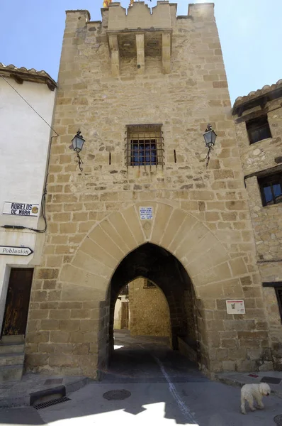 Entrance door of San Antonio, Rubielos de Mora,Teruel province, — Stock Photo, Image
