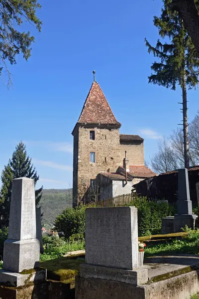 Torre Ropemakers sulla collina nella città di Sighisoara in Romania — Foto Stock