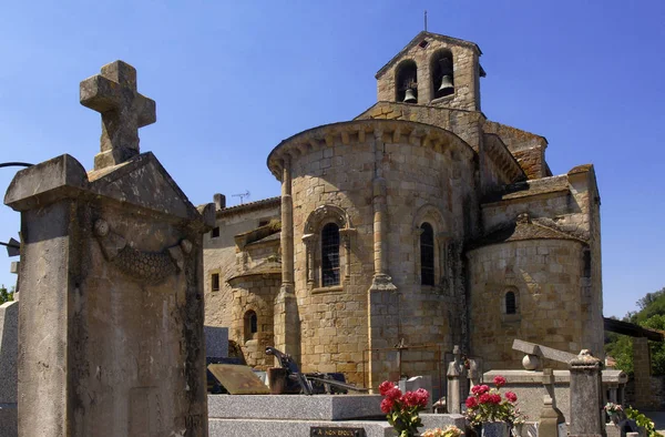 Romaanse kerk van Saint Jean Baptiste, Saint Jean de Verges, Midi Pyrenees, Ariege, Frankrijk — Stockfoto