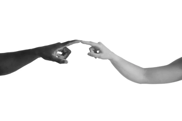 Один кавказский и одна африканская рука на белом фоне — стоковое фото