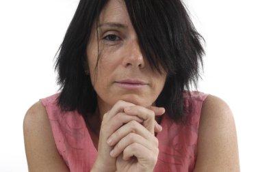 beyaz zemin üzerinde bir orta yaşlı kadının Portait