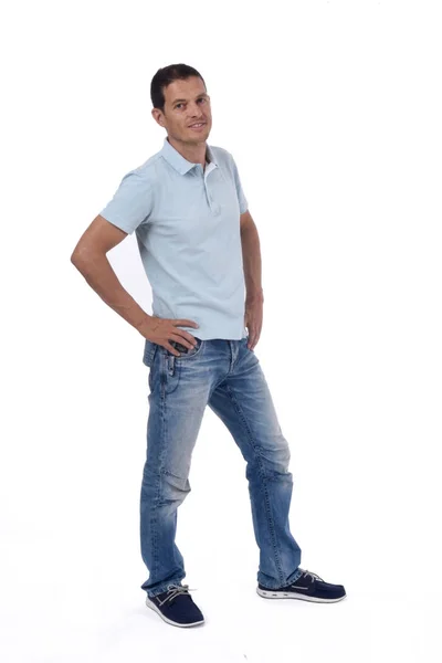 Retrato completo de un hombre sobre fondo blanco — Foto de Stock