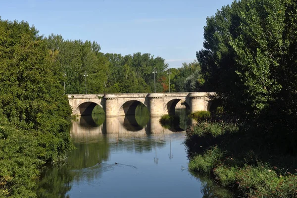 Γέφυρα του Δημάρχου στην Palencia, Castilla y Leon, Ισπανία — Φωτογραφία Αρχείου