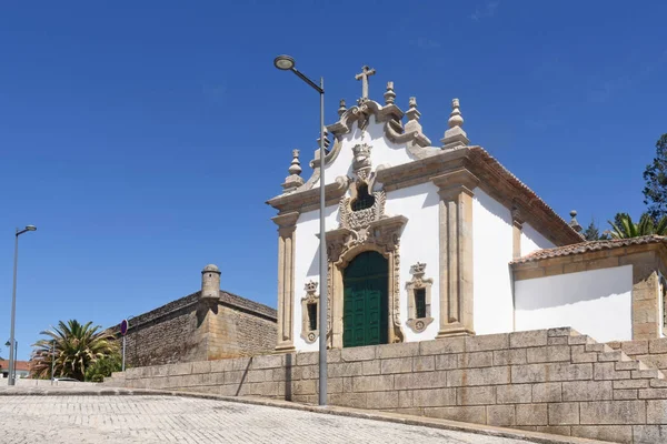 Capela e fortaleza em Chaves, Portugal — Fotografia de Stock