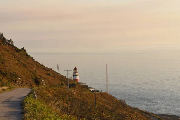 Zonsondergang bij de vuurtoren van Cape Sillerio, Pontevedra provincie, Galia, Spanje — Stockfoto