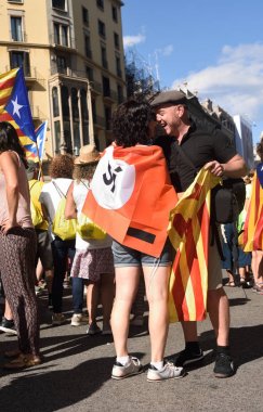Barcelona'da Septem (SI) tezahürü yılında protestocular