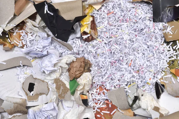 Dentro de um recipiente de reciclagem de papel — Fotografia de Stock