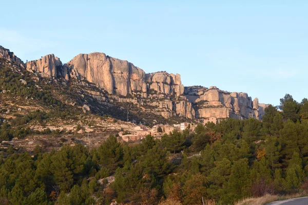 Coucher de soleil sur la montagne Montsant près de Morera de Montsant, Tarrago — Photo