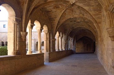 Vallbona de les Monges, Lleida prov manastır manastır