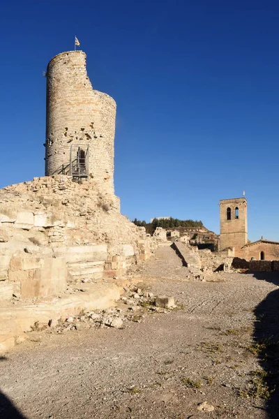 -Torony és a Santa Maria-templom Guimera, Lleida tartományban, Catalo — Stock Fotó