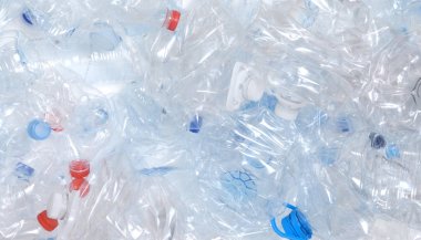 Geri dönüşüm plastik su şişesi