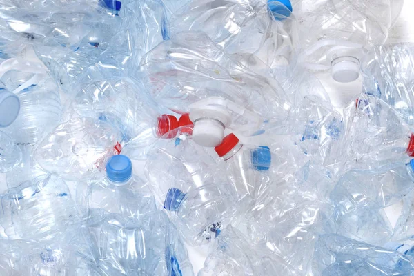 Geri dönüşüm plastik su şişesi