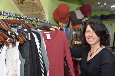 Kadın giyim çarşı içinde