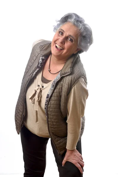 Retrato de una mujer mayor sobre fondo blanco —  Fotos de Stock