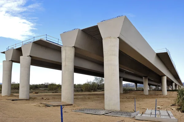 Construcción de un puente en la carretera — Foto de Stock