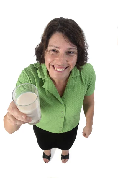 Nő egy pohár tej fehér háttér — Stock Fotó