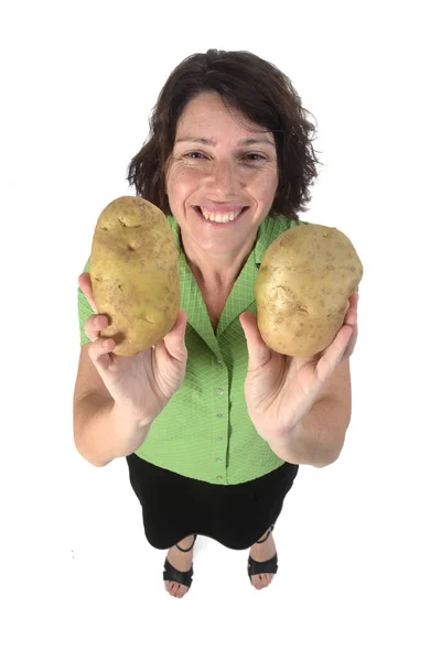 Retrato de uma mulher com batata sobre fundo branco — Fotografia de Stock